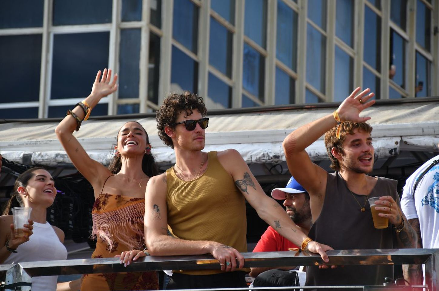 Shawn Mendes vira 'Pivete Sangalo' e se emociona no Carnaval de Salvador