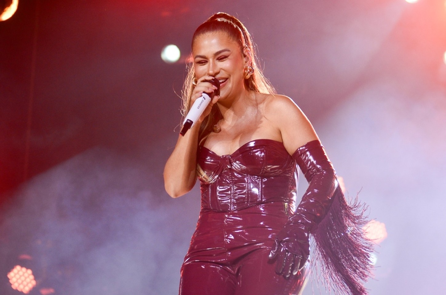 Simone Mendes não descarta retorno da dupla com a irmã Simaria