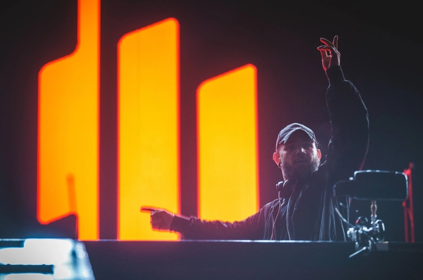 Skrillex faz história no Lollapalooza Brasil com quinta apresentação