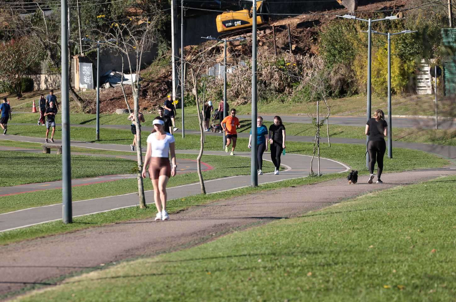 Sol forte e calor acima de 30°C no Paraná até sábado