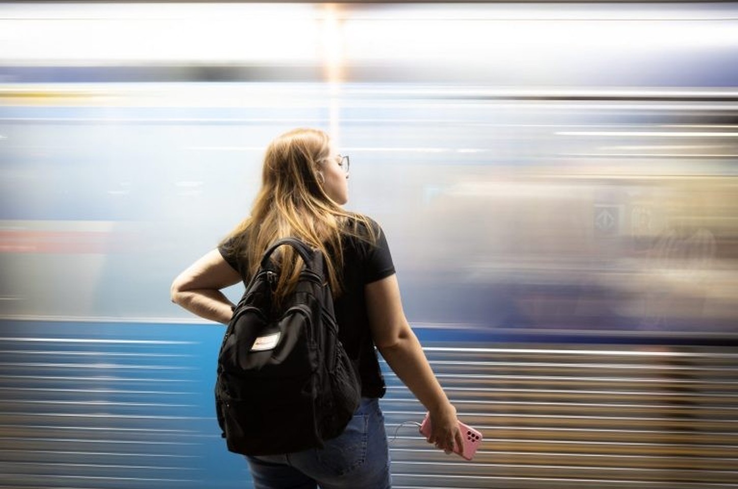 Solidão prolonga a dor e dificulta recuperação, especialmente em mulheres