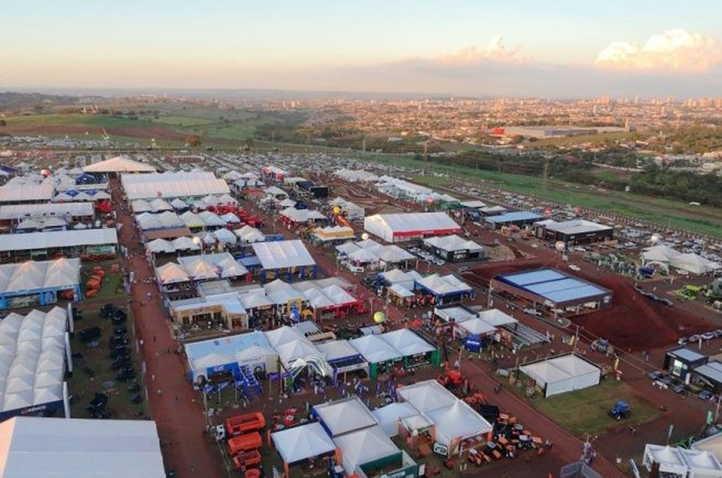SP anuncia pacote de R$ 90 mi para agricultura familiar e regularização fundiária na Agrishow 2026