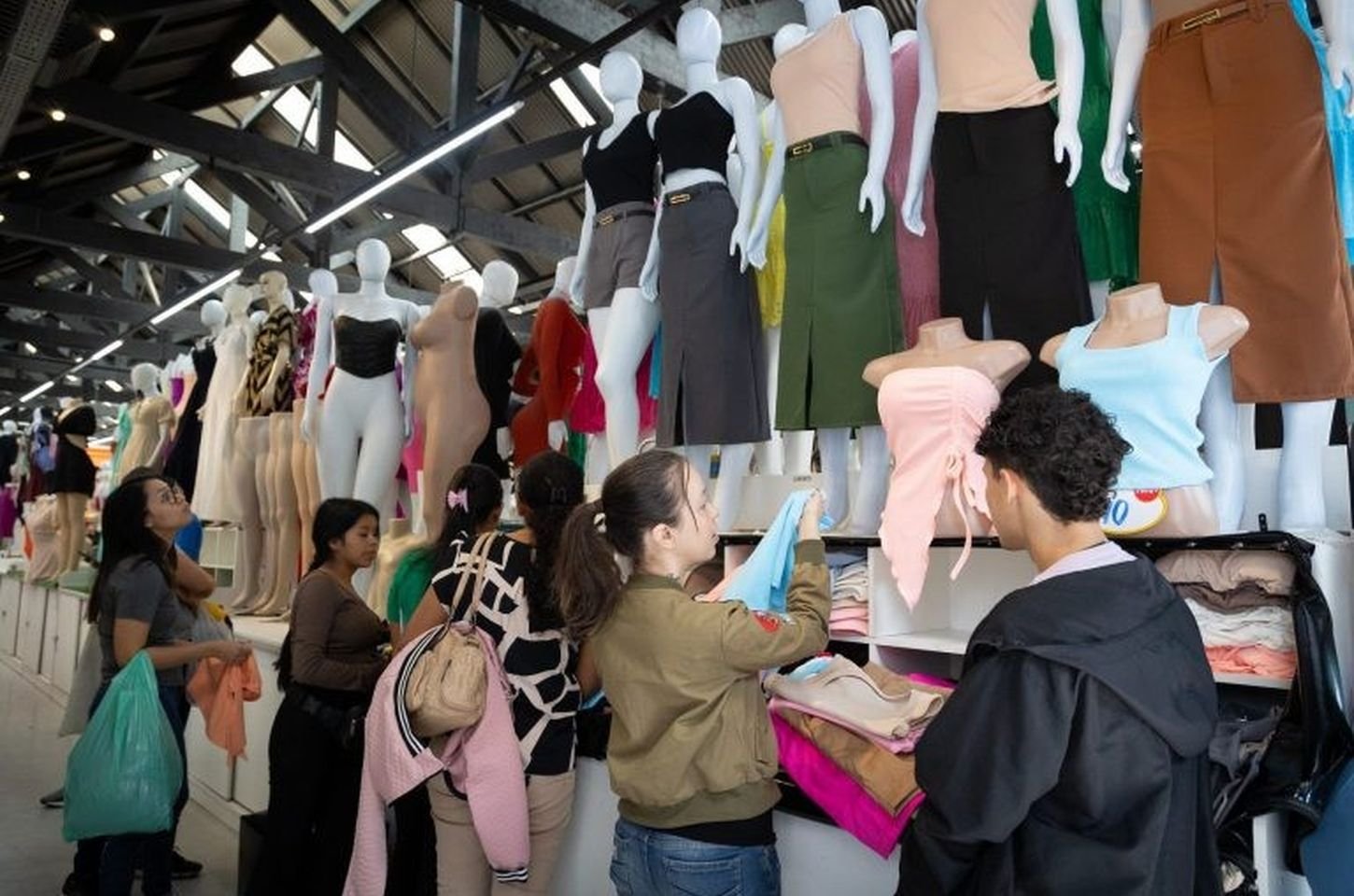 SP lidera criação de empregos formais em 2025 com 900 vagas por dia