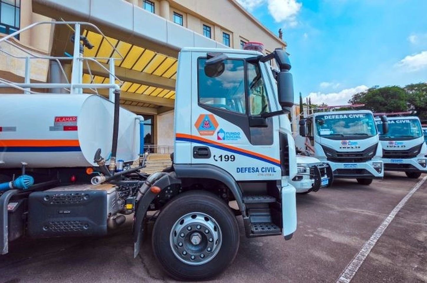 SP reforça combate a desastres com caminhões-pipa e R$ 195 milhões