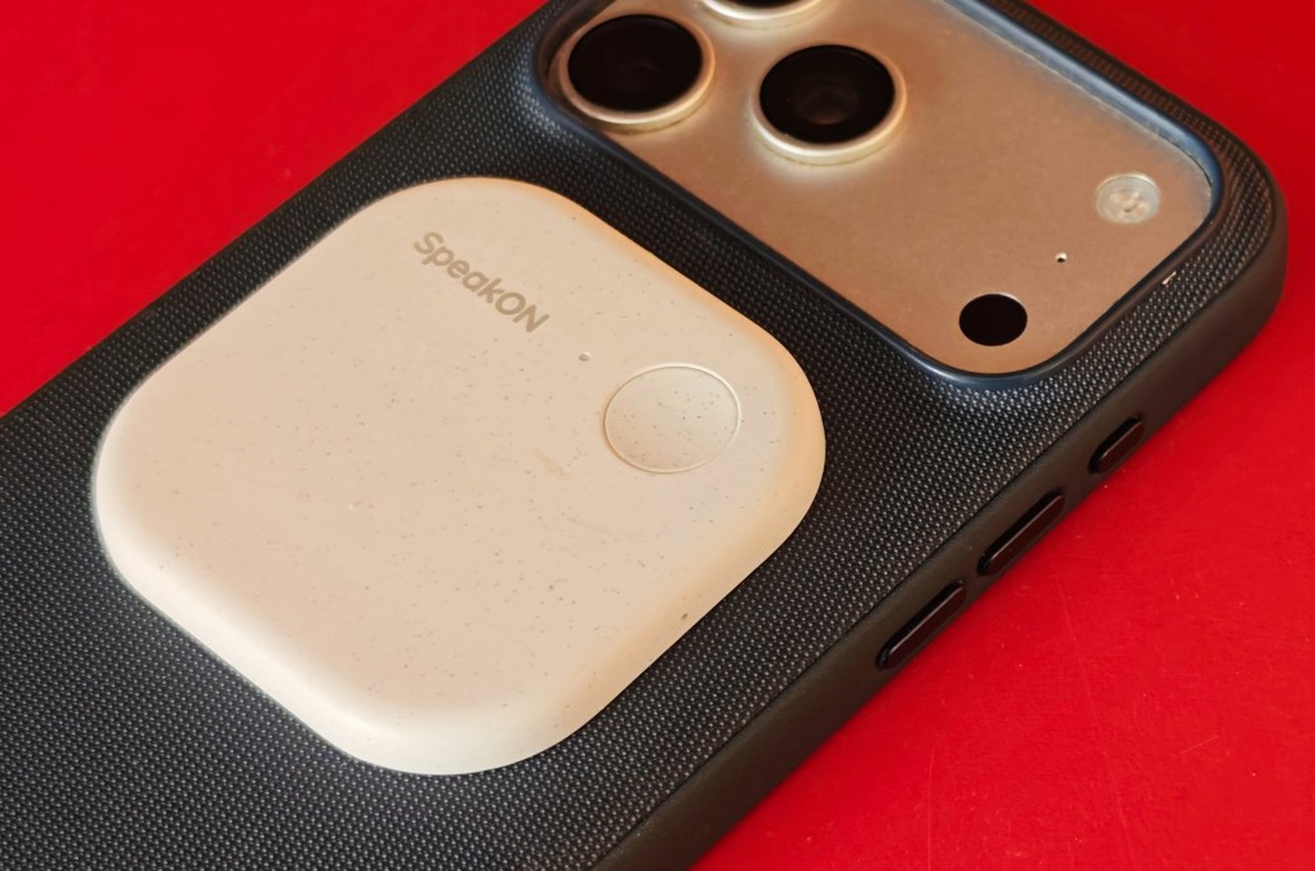 SpeakOn: O acessório de ditado para iPhone que promete, mas não entrega