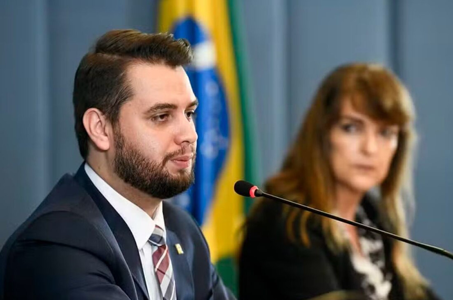 STF mantém prisão de ex-assessor de Bolsonaro após descumprir medidas cautelares