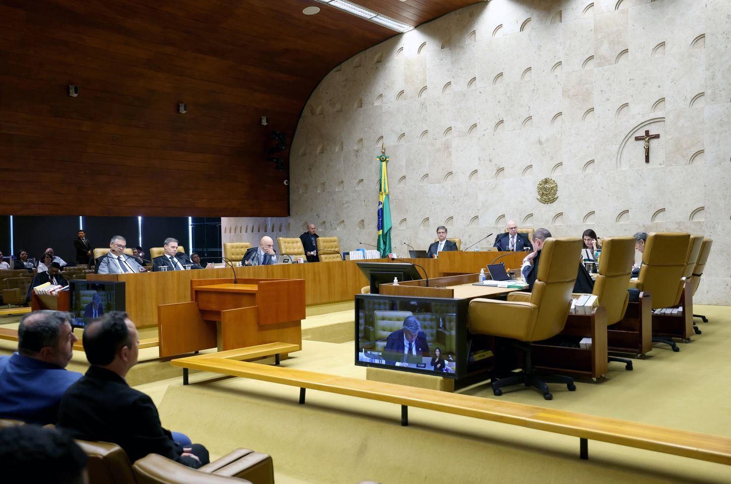 STF marca julgamento presencial sobre prorrogação da CPMI do INSS