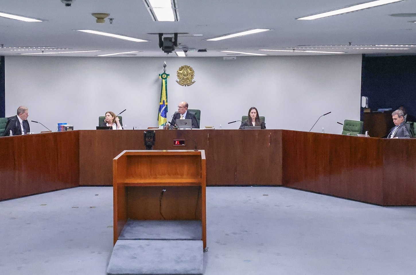 STF marca julgamento sobre prisão de dono do Banco Master