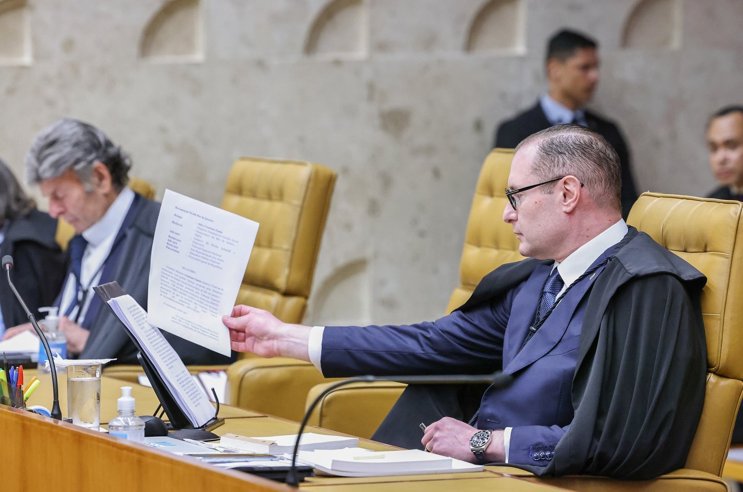 STF vota a favor de eleições diretas para mandato-tampão no Rio