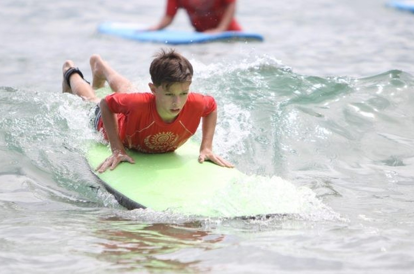 Surf Para Todos democratiza acesso ao esporte no litoral paulista