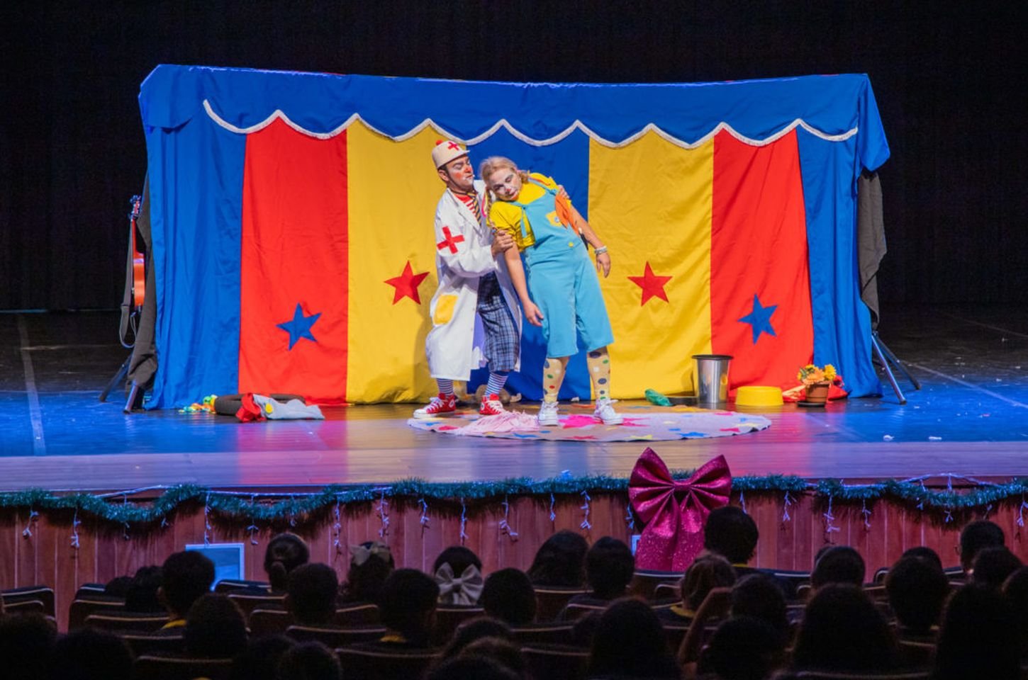 Teatro educativo ensina crianças de Apucarana a combater a dengue de forma lúdica