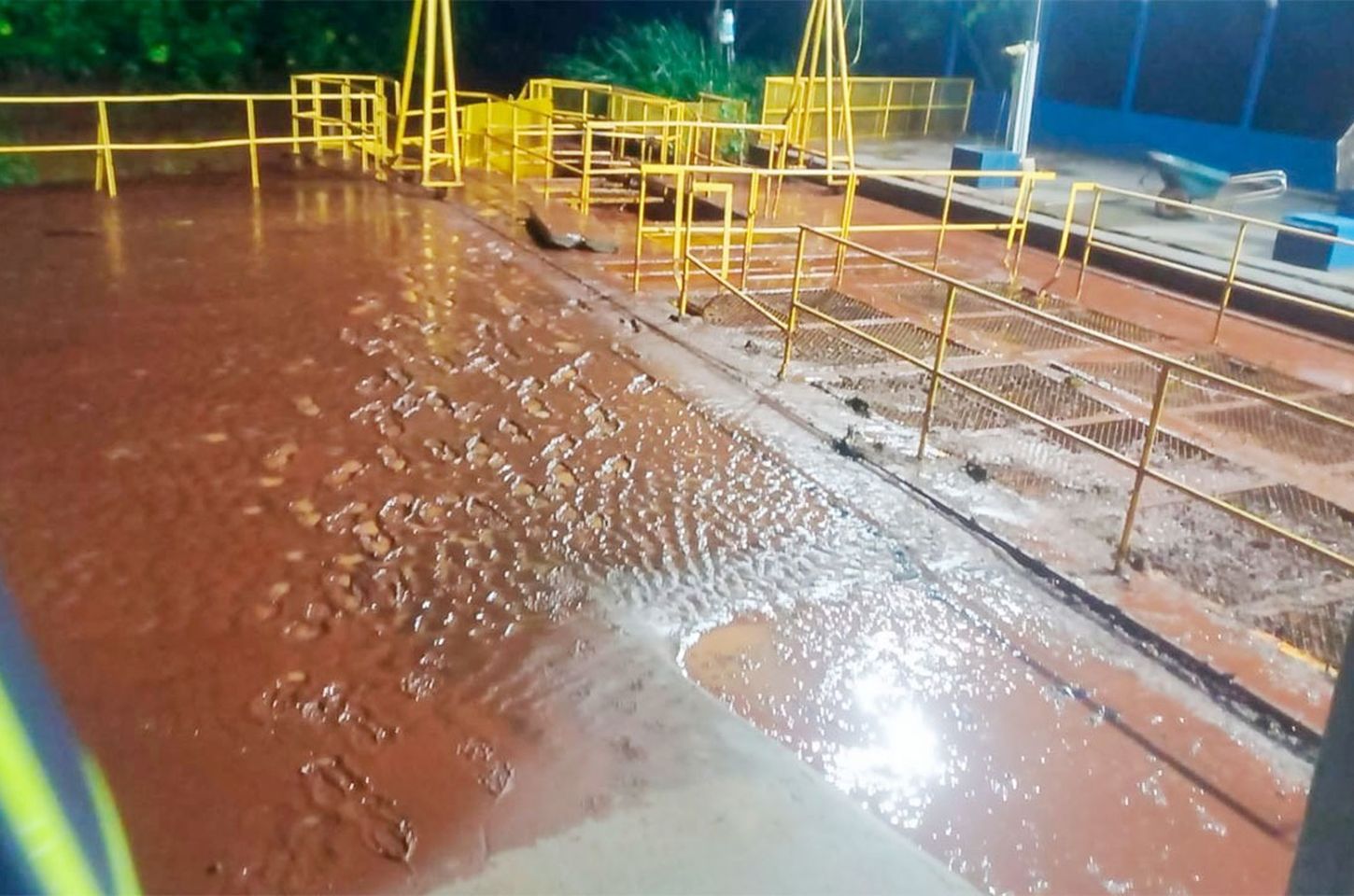 Temporal afeta abastecimento de água em Apucarana; normalização prevista para hoje