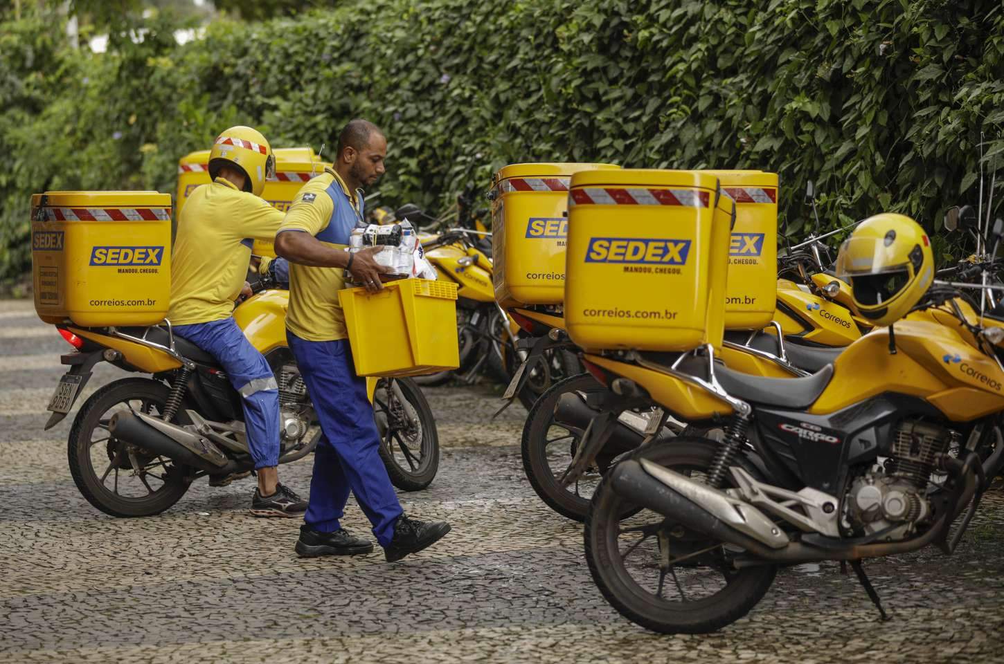 Tesouro aprova empréstimo de até R$ 12 bilhões para os Correios