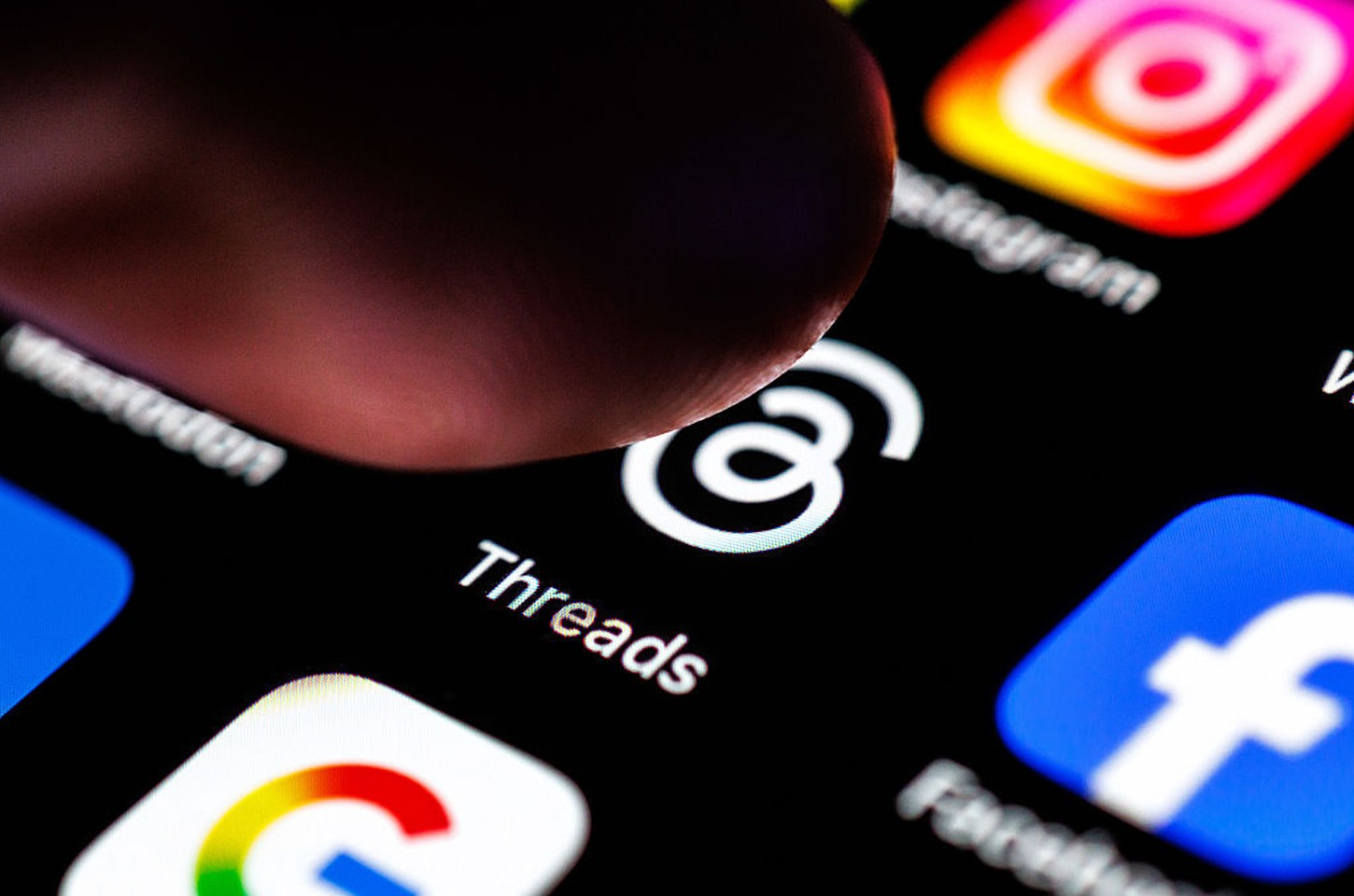 Threads traz mensagens diretas para a web, aproximando-se de rivais como X e Bluesky
