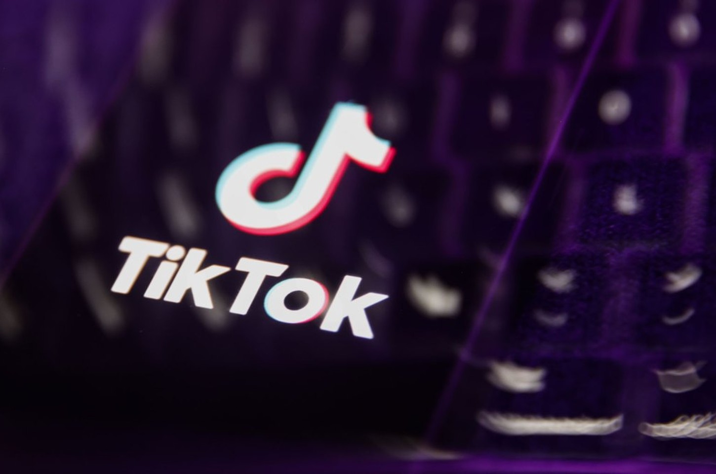 TikTok Shop lança cartões-presente digitais para competir com gigantes do e-commerce