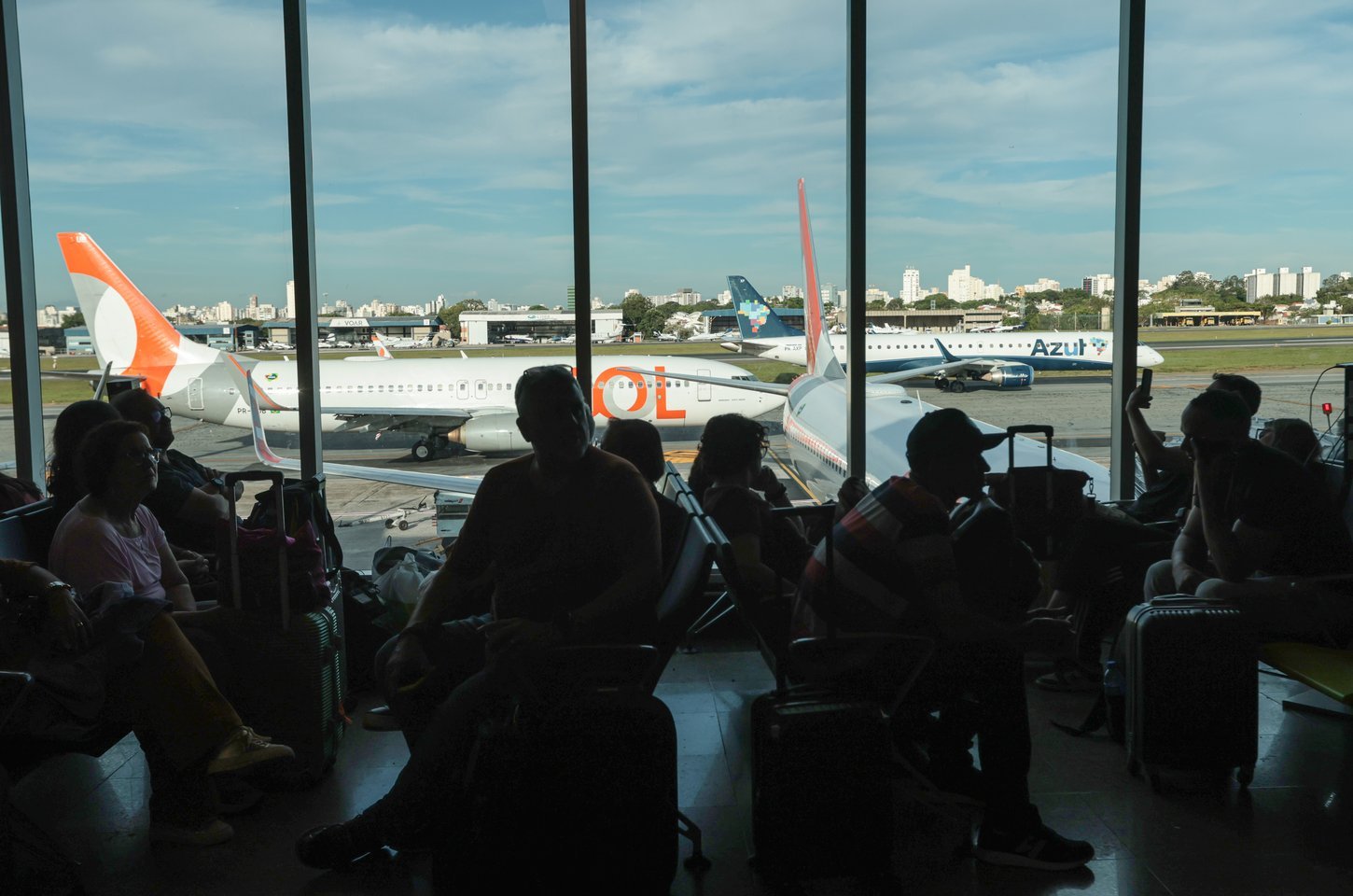 Toffoli esclarece decisão sobre suspensão de ações por atrasos em voos