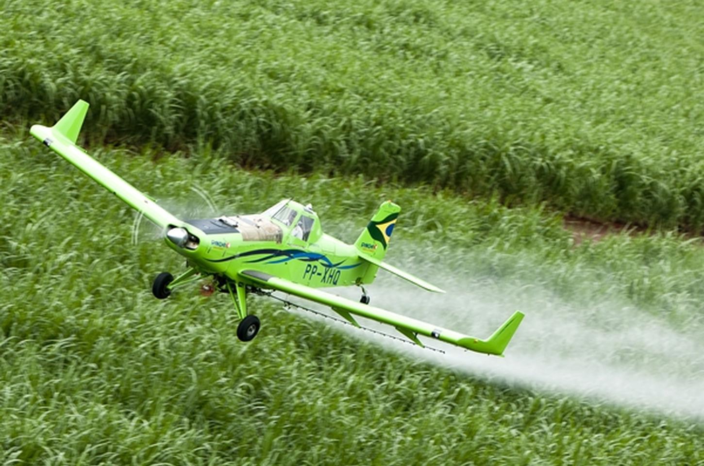 Toxicidade de pesticidas cresce no mundo, e Brasil está entre os líderes