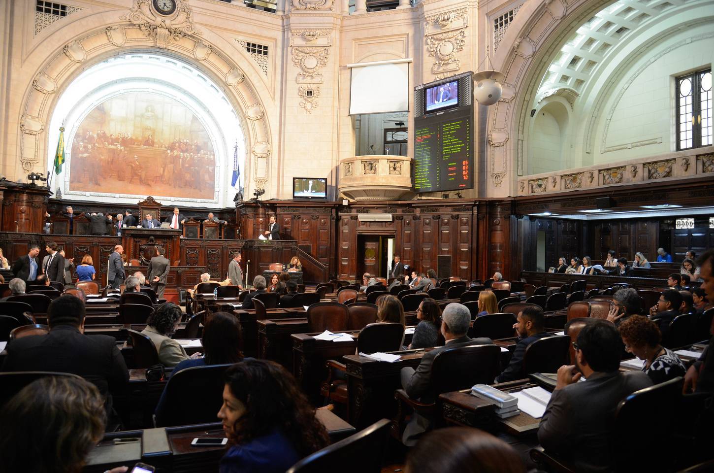 TRE-RJ marca recontagem de votos para deputado estadual