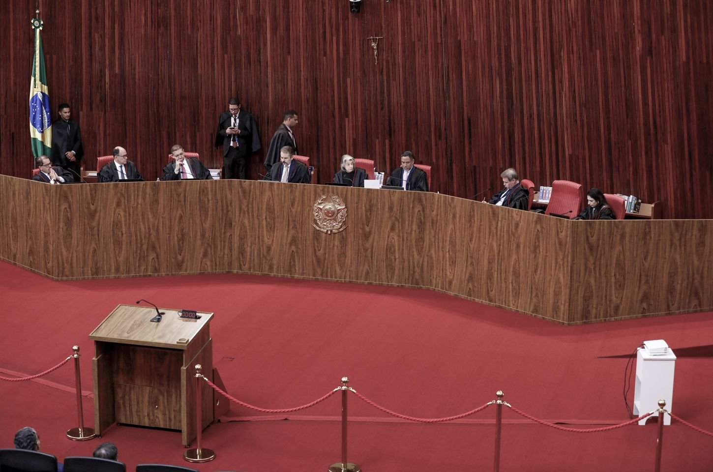 TSE cassa mandato do governador de Roraima e determina novas eleições