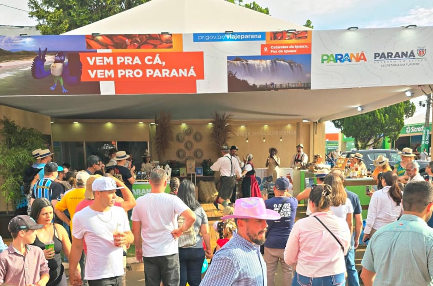 Turismo paranaense brilha na ExpoLondrina com diversidade e dados