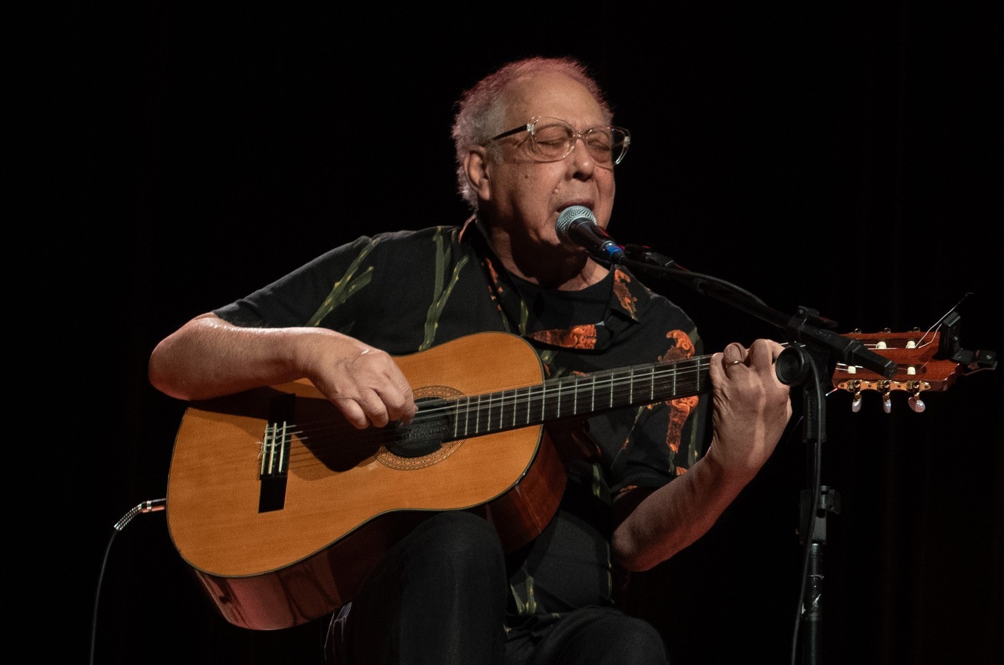 TV Brasil reexibe show de Jards Macalé em homenagem póstuma ao artista