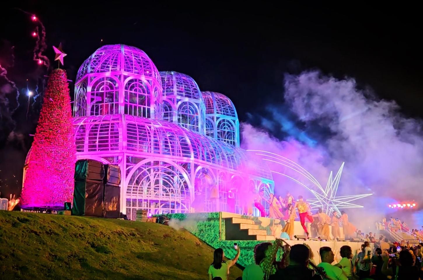 TV Paraná Turismo transmite ao vivo o espetáculo 'Natal no Jardim Botânico'
