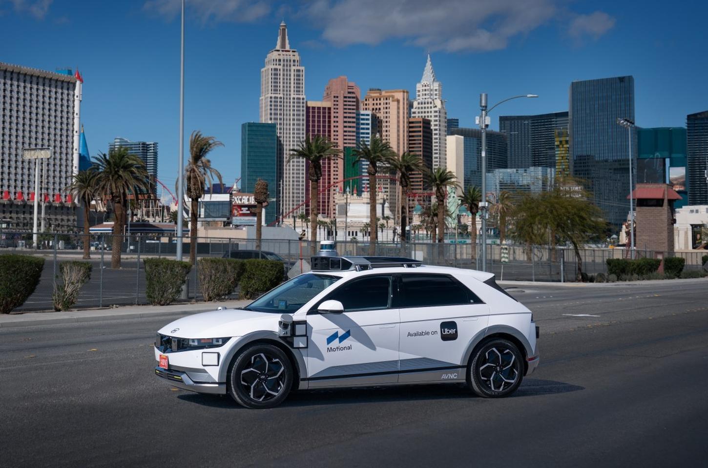 Uber e Hyundai expandem frota de robô-táxis em Las Vegas com Ioniq 5 autônomo