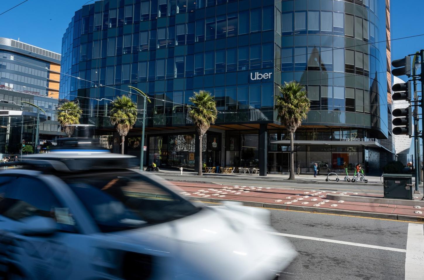 Uber planeja transformar carros de motoristas em sensores para carros autônomos