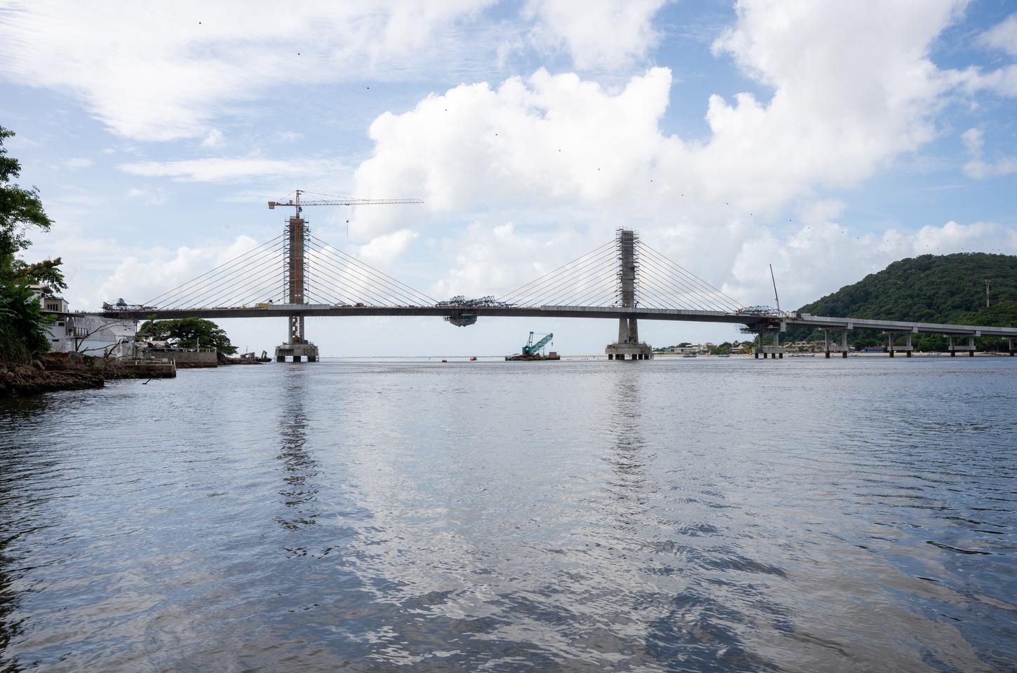 Último estai da Ponte de Guaratuba será instalado no fim de semana