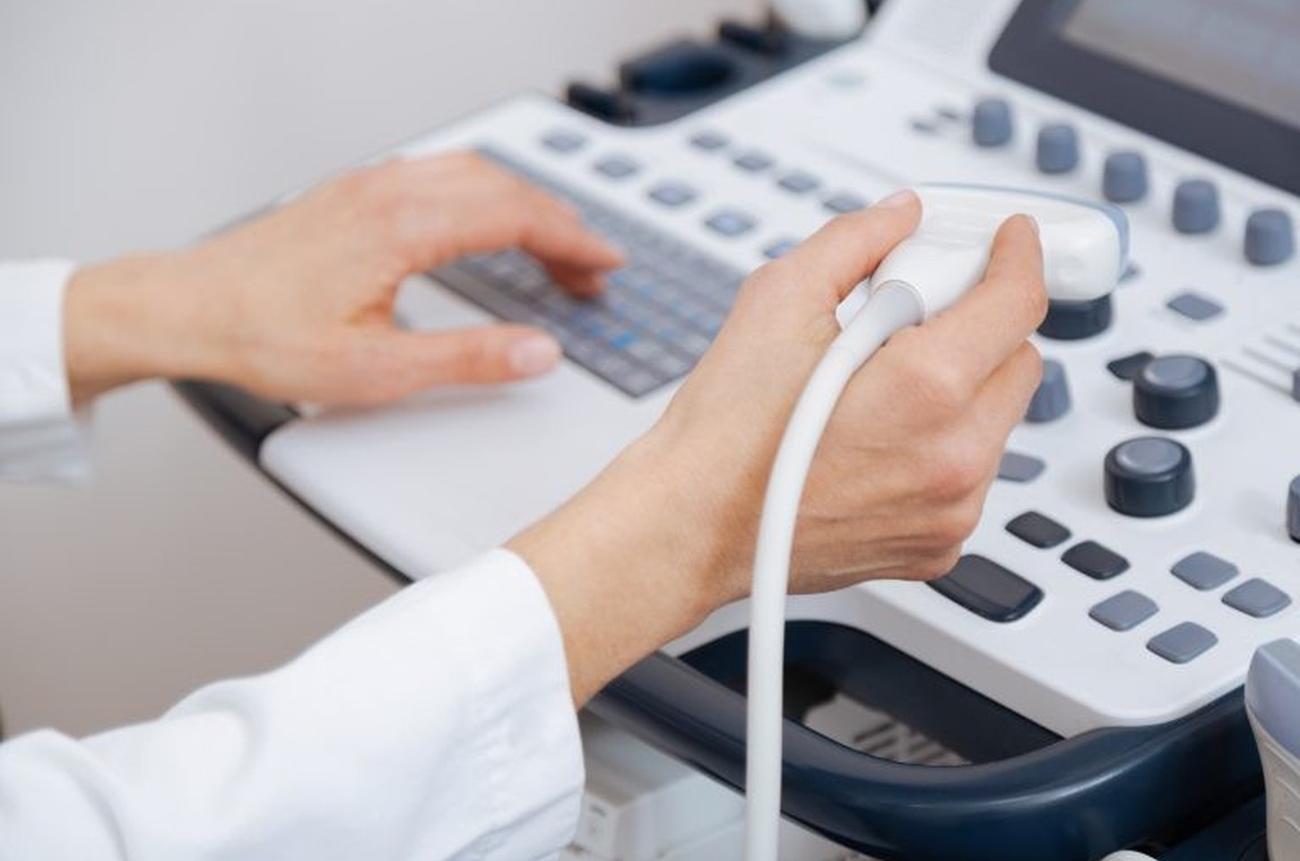 Ultrassom de alta frequência pode inativar vírus sem danificar células humanas