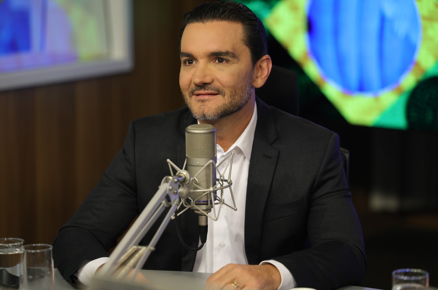 União Brasil expulsa ministro Celso Sabino por permanecer no governo