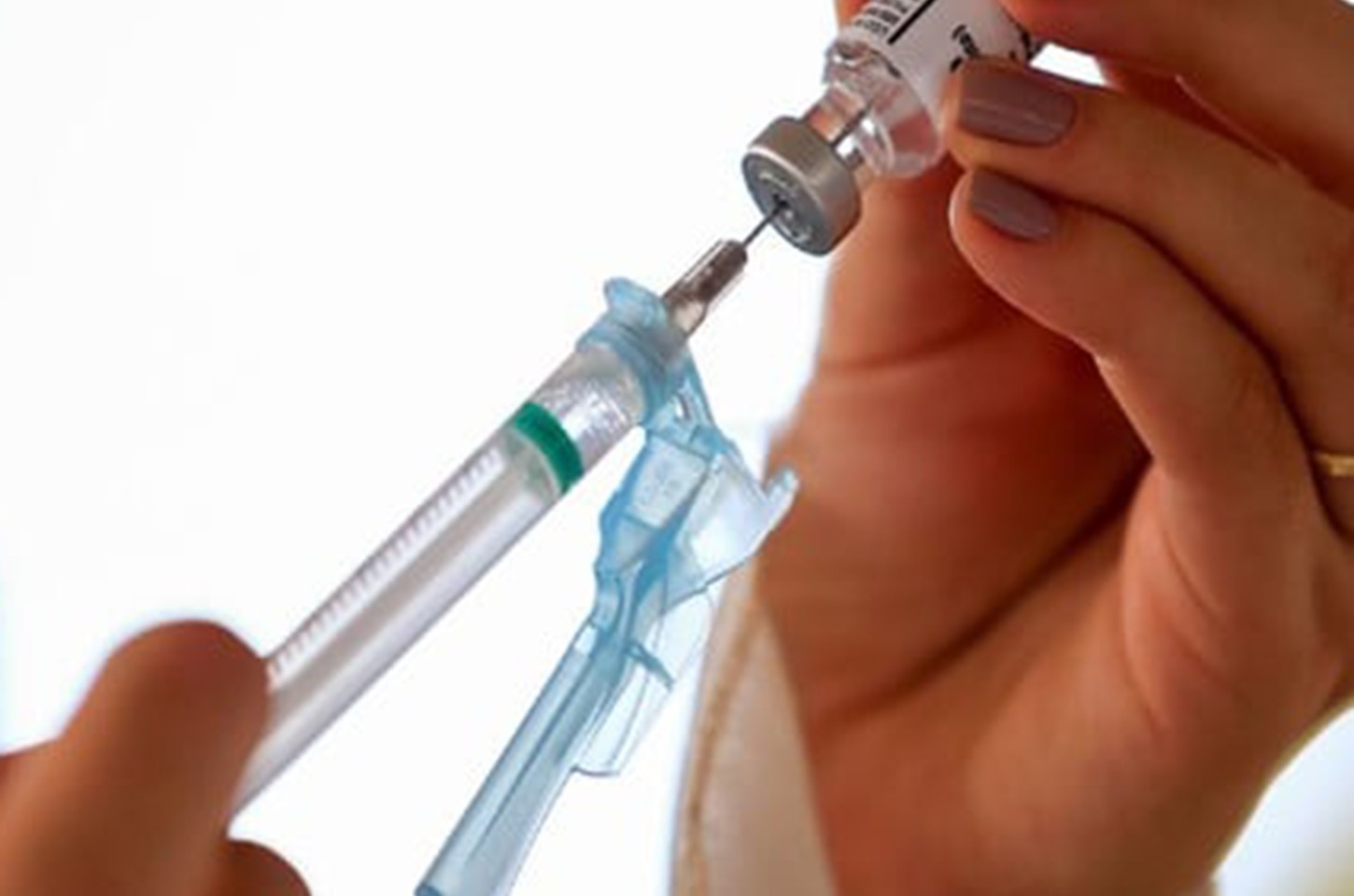 Vacina contra herpes-zóster é segura para pacientes com doenças reumáticas