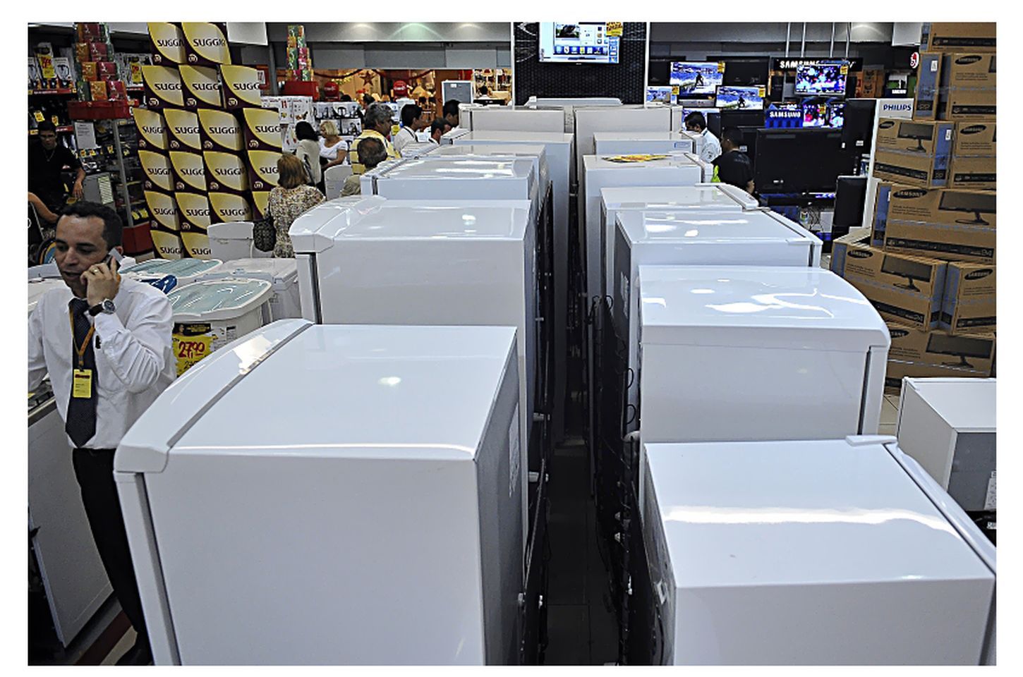 Vendas do comércio têm maior alta desde março, com crescimento de 0,5% em outubro