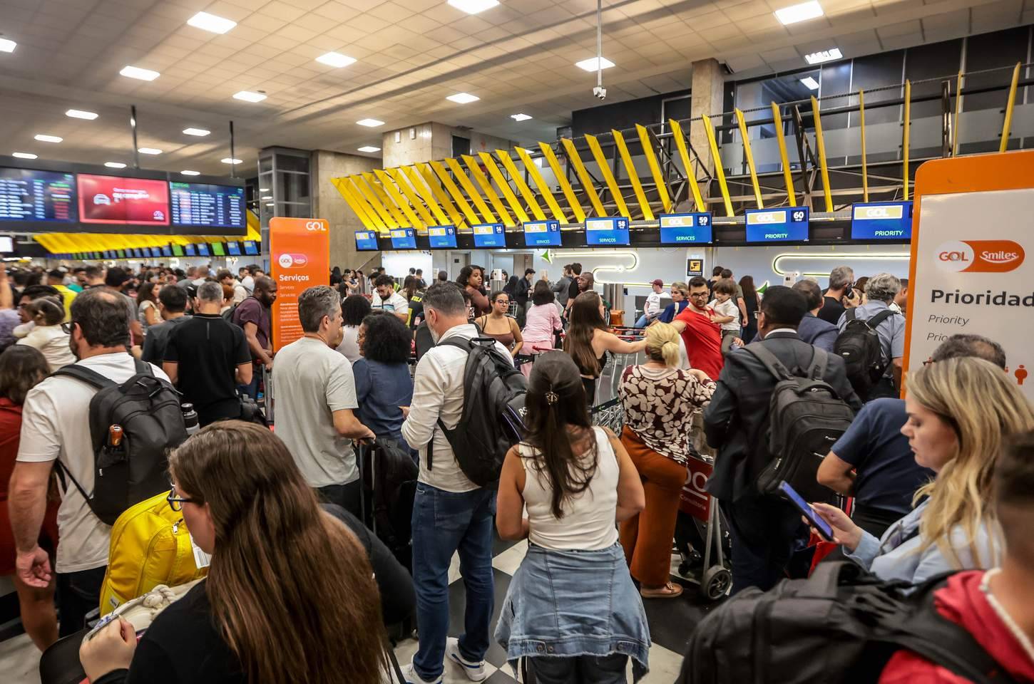 Ventos fortes causam caos aéreo em São Paulo e afetam centenas de voos