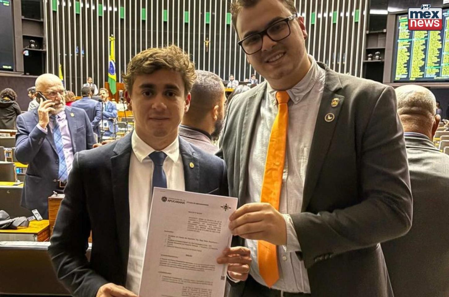 Vereador de Apucarana entrega moção em apoio à Anistia