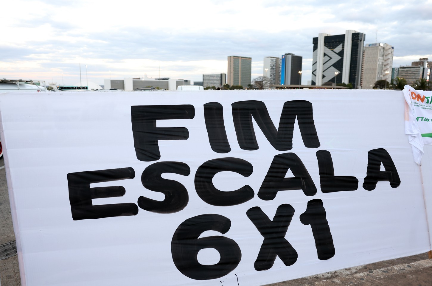 Vereadores fazem 'protocolaço' por redução da jornada no setor público