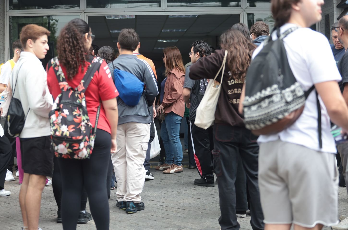 Véspera do segundo dia do Enem 2025 exige pausa nos estudos