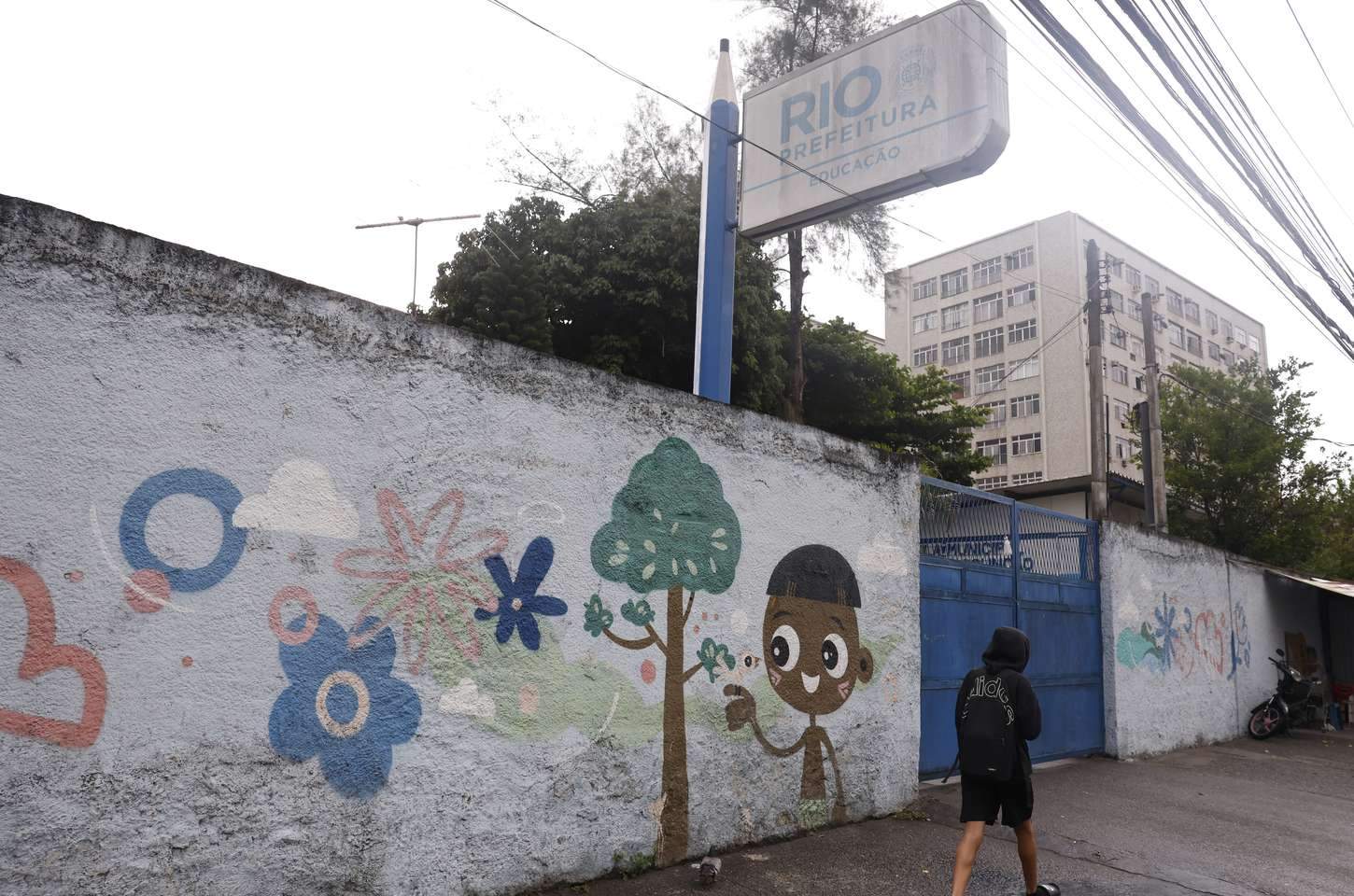 Violência interrompe trajeto escolar de 190 mil estudantes no Rio