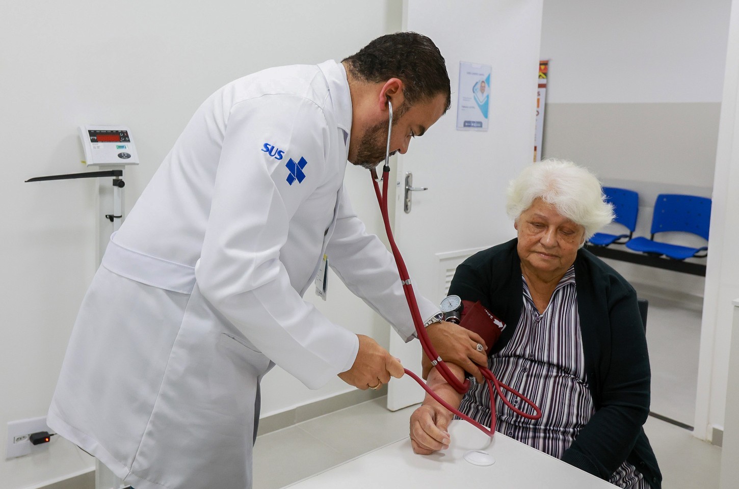 VSR: o vírus respiratório que ameaça adultos e idosos no Brasil