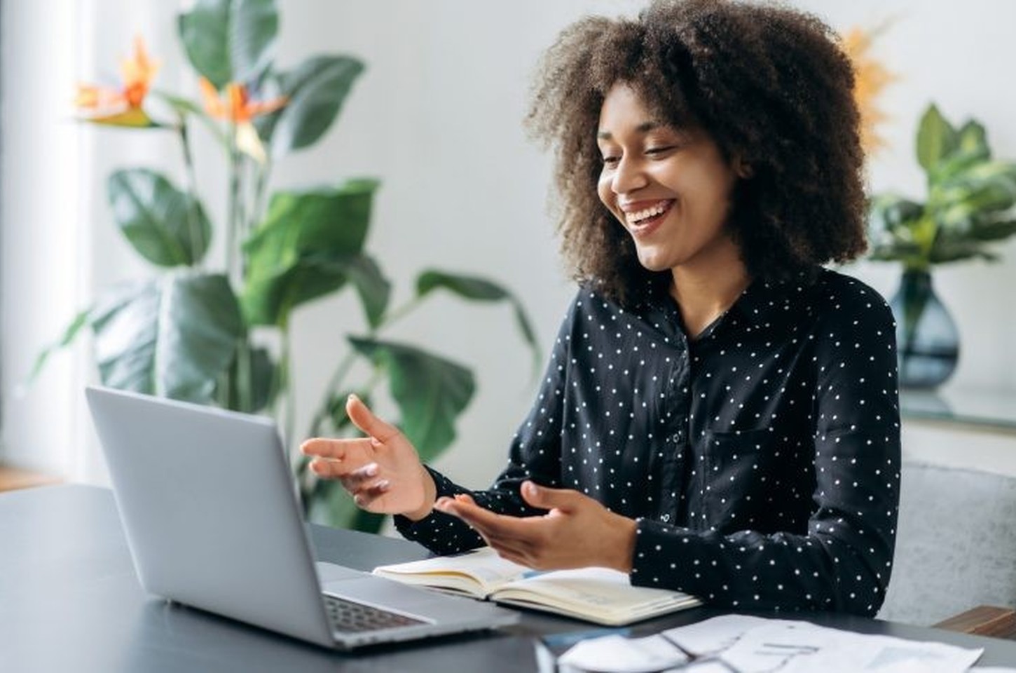 WhatsApp vira plataforma de curso gratuito para mulheres empreendedoras em SP