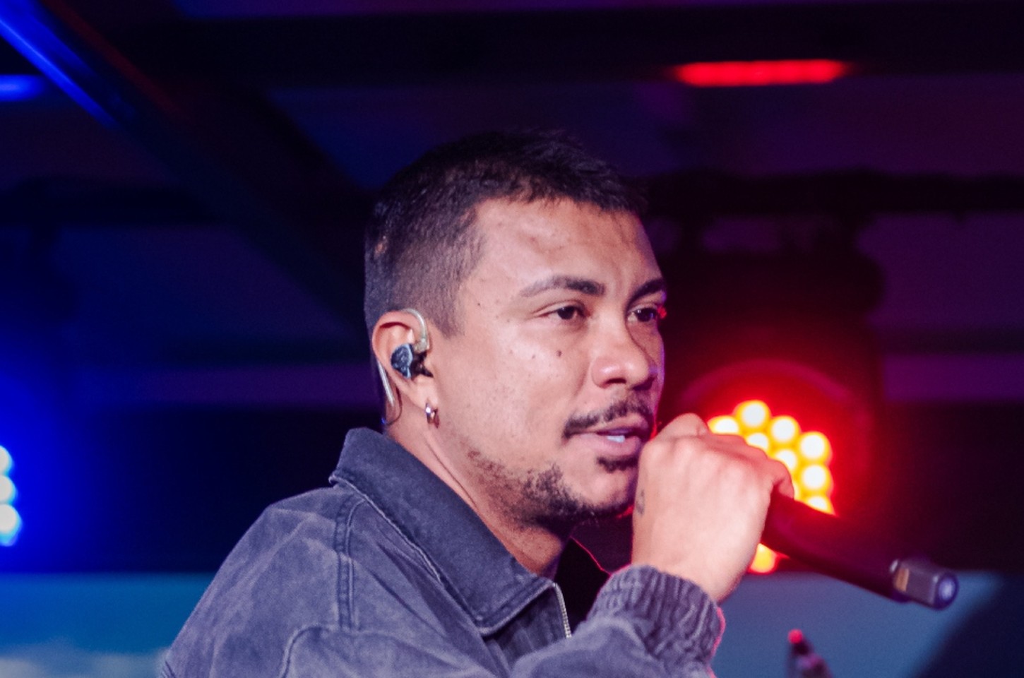 Xamã fala sobre equilibrar carreira musical e atuação em novela